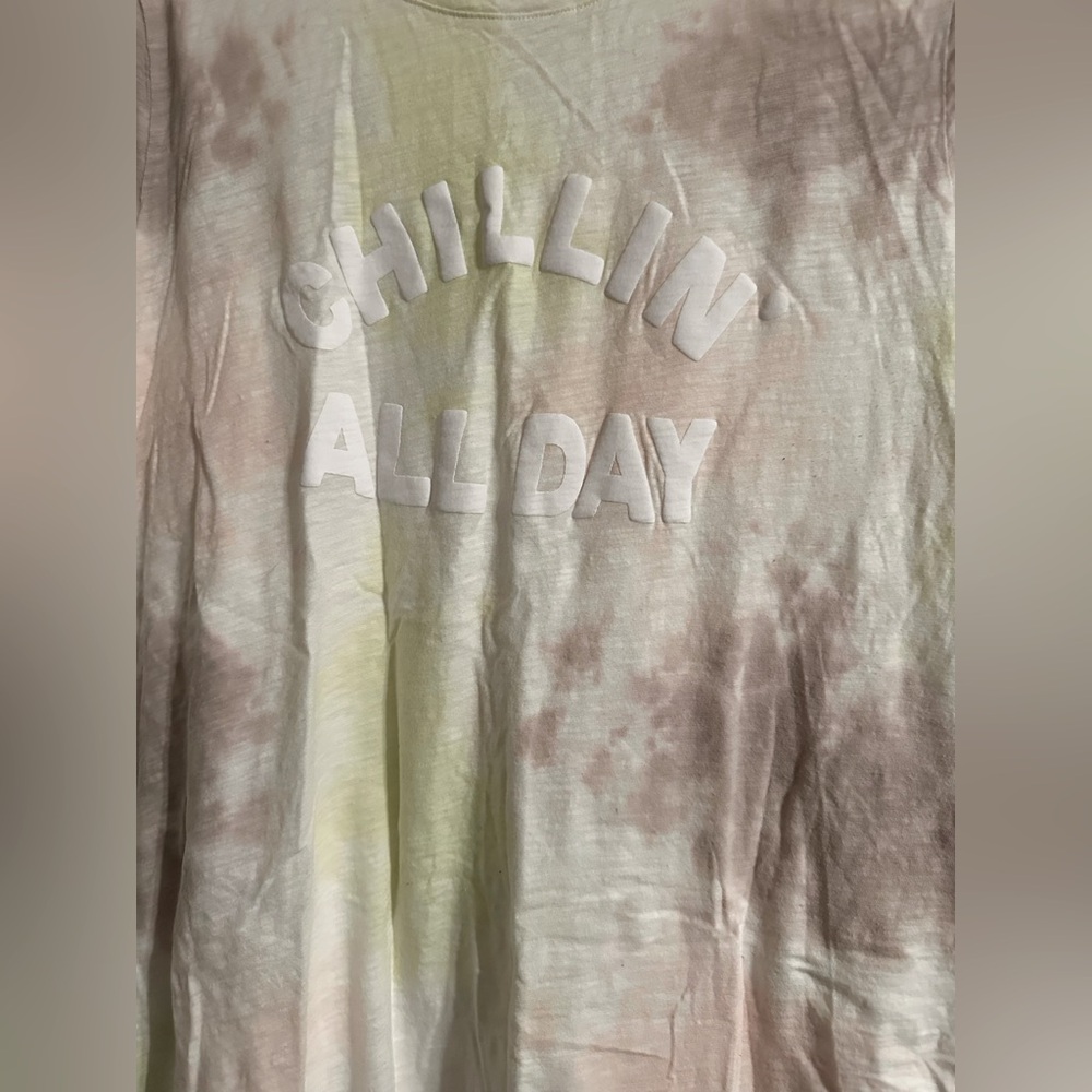 2 Old Navy Everywhere Women’s XL Tall T-Shirts –Tie-Dye “Chillin’ All Day”& Camo - Picture 2 of 4